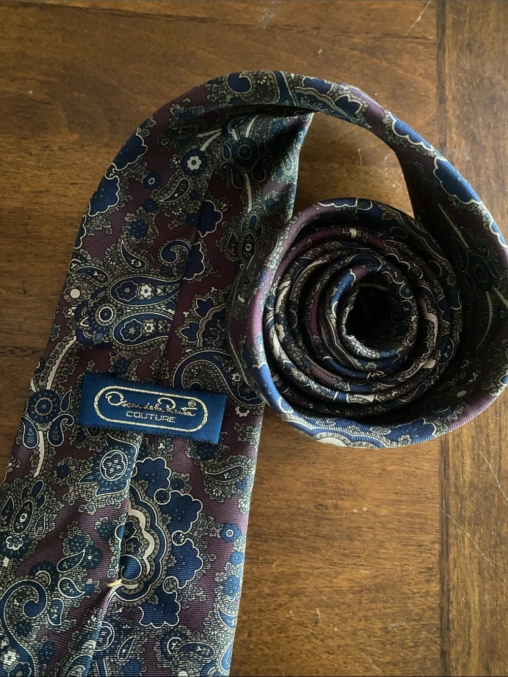 Oscar de la rent 100% silk Men's Paisley Silk Tie in deep berry Blue and Brown